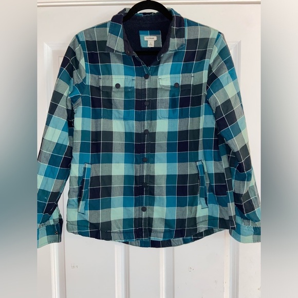 L.L. Bean Women’s Small Blue and Green Lined Flannel - Picture 1 of 5
